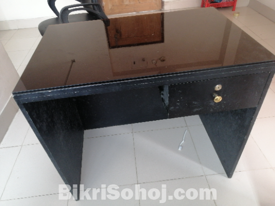table chair